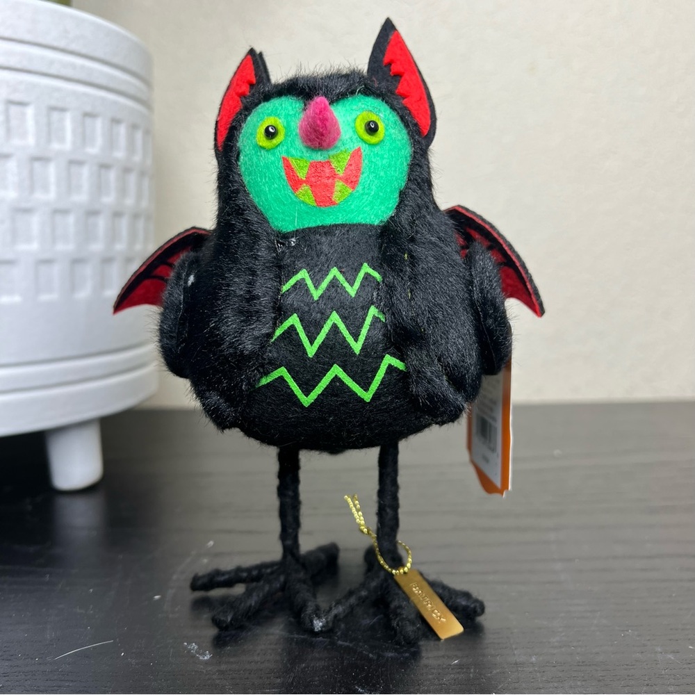 NEW Hyde & Eek! Featherly Friends™ 'Batrick' Felt Bird Halloween Decor